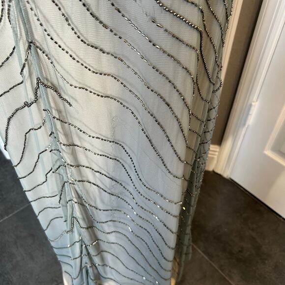 Adrianna Papell Silver Blue Beaded Mesh Formal Gown Size 12 - Picture 9 of 9